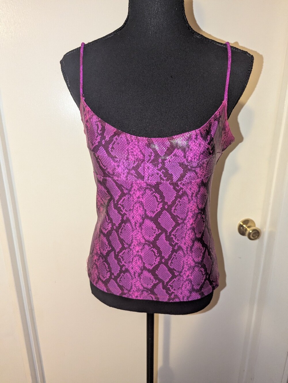 Y2K Gyaru McBling Fuschia Snakeskin Top - Picture 6 of 11